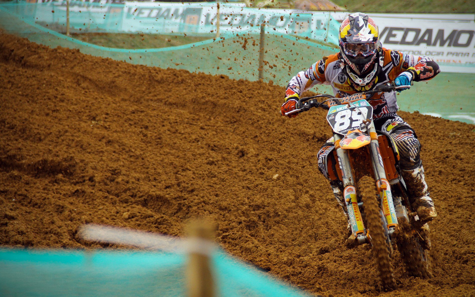 凯尔·查默斯爆发力惊艳赛场观众,凯尔查尔莫斯游泳